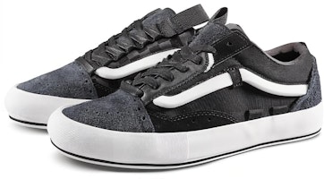 Vans Old Skool Cap Regrind Hitam Putih VN0A45K1VRV Lookbook Vans Old Skool Cap Regrind Hitam Putih VN0A45K1VRV