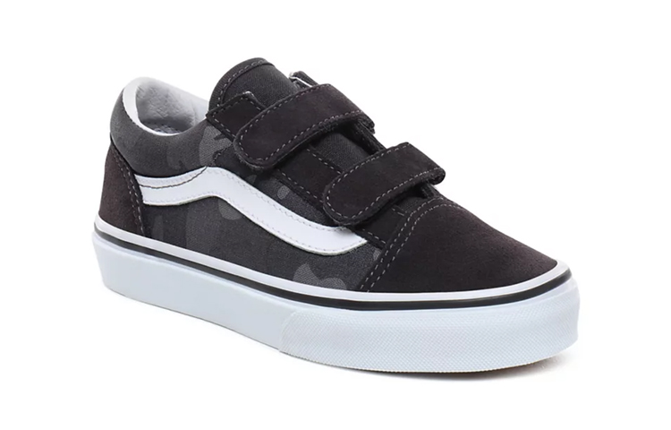 Lookbook Vans 经典低帮黑色滑板鞋 VN0A4BUVTZ6