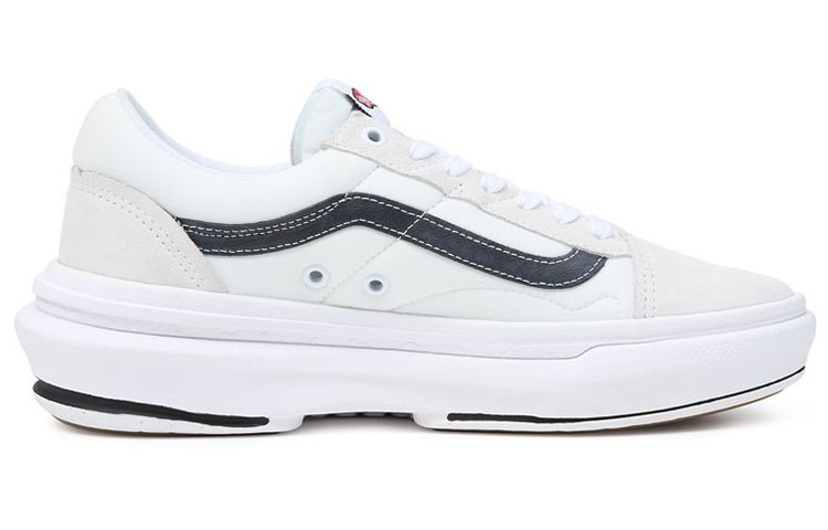 Lookbook Vans Old Skool ComfyCush ''Overt'' Sneaker VN0A7Q5EWHT