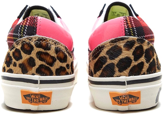 Vans Old Skool 英伦入侵红色豹纹 VN0A38G203X Shop Vans Old Skool 英伦入侵红色豹纹 VN0A38G203X