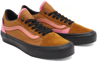 Vans Old Skool GORE-TEX 'Coklat Emas dan Merah Muda' VN0A4V9W9XS Lookbook Vans Old Skool GORE-TEX 'Coklat Emas dan Merah Muda' VN0A4V9W9XS