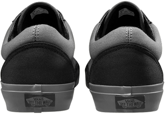 Vans Old Skool 灰黑變為 Vans 老學堂 灰黑色 Shop Vans Old Skool 灰黑變為 Vans 老學堂 灰黑色