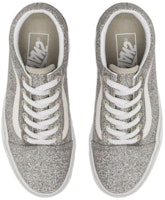 Vans Old Skool 休閒 低幫 板鞋 女款 銀灰色 Shop Vans Old Skool 休閒 低幫 板鞋 女款 銀灰色