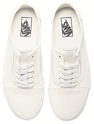 Vans Old Skool 白色拖鞋款 VN0A4P3YWC6 Shop Vans Old Skool 白色拖鞋款 VN0A4P3YWC6