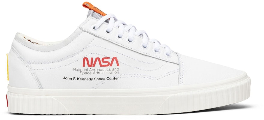 반스 올드스쿨 NASA 우주탐험가 트루 화이트 VN0A38G1UP9/VN0A38G1UP91 Buy 반스 올드스쿨 NASA 우주탐험가 트루 화이트 VN0A38G1UP9/VN0A38G1UP91