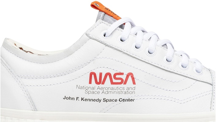 반스 올드스쿨 NASA 우주탐험가 트루 화이트 VN0A38G1UP9/VN0A38G1UP91 Order 반스 올드스쿨 NASA 우주탐험가 트루 화이트 VN0A38G1UP9/VN0A38G1UP91