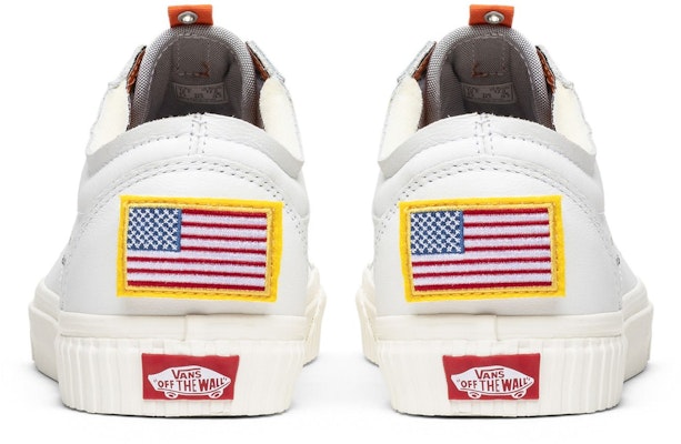 반스 올드스쿨 NASA 우주탐험가 트루 화이트 VN0A38G1UP9/VN0A38G1UP91 Details for 반스 올드스쿨 NASA 우주탐험가 트루 화이트 VN0A38G1UP9/VN0A38G1UP91