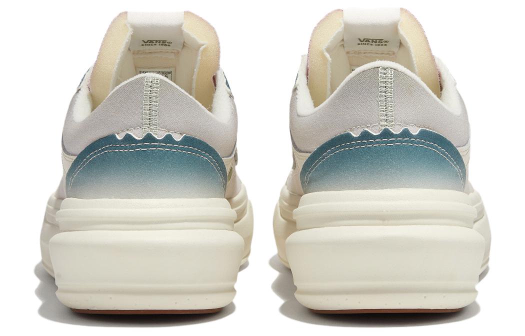 Lookbook Vans Overt CC 舒適百搭 減震耐磨 低筒 滑板鞋 男女款 米綠色