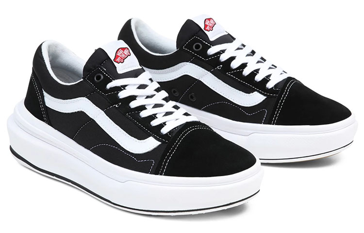 Shop Vans Old Skool Overt ComfyCush '黑白' VN0A7Q5EBA2