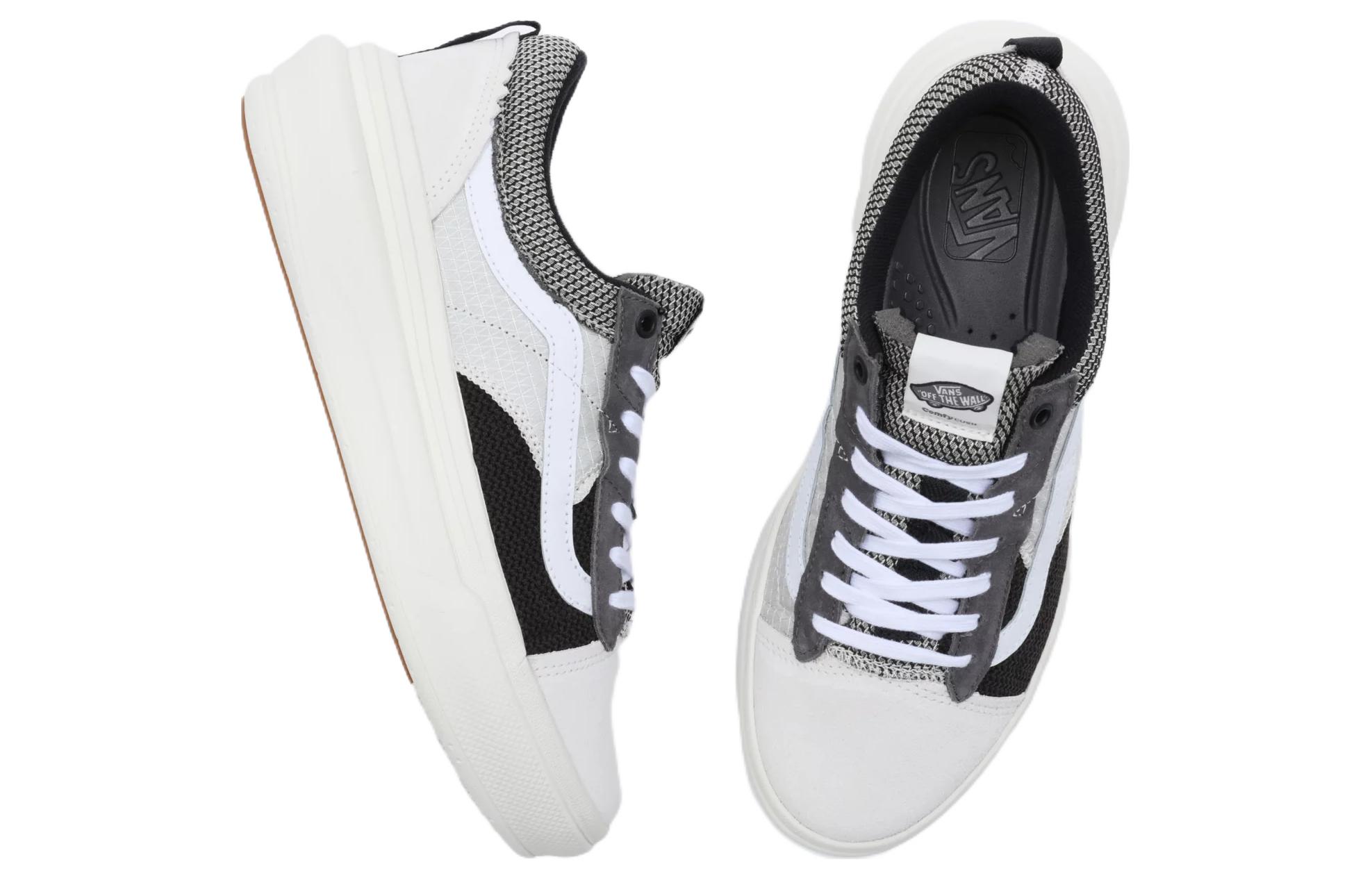 Shop Vans Old Skool Overt Plus CC 潮流休閒 防滑耐磨 低筒 板鞋 男女同款 白黑