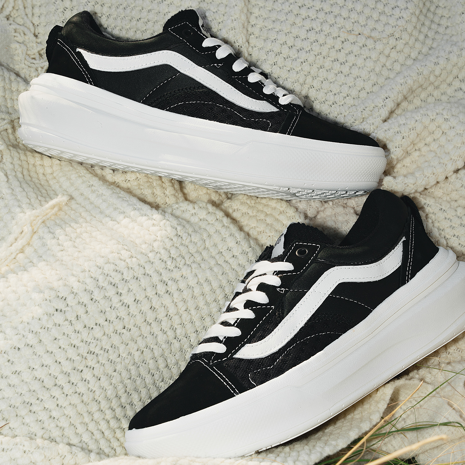 Cheap Vans Old Skool Overt Plus ComfyCush 'Black White' VN0A4BVL1KP