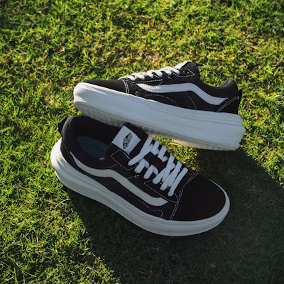 Vans Old Skool Overt Plus ComfyCush 'Black White' VN0A4BVL1KP 2