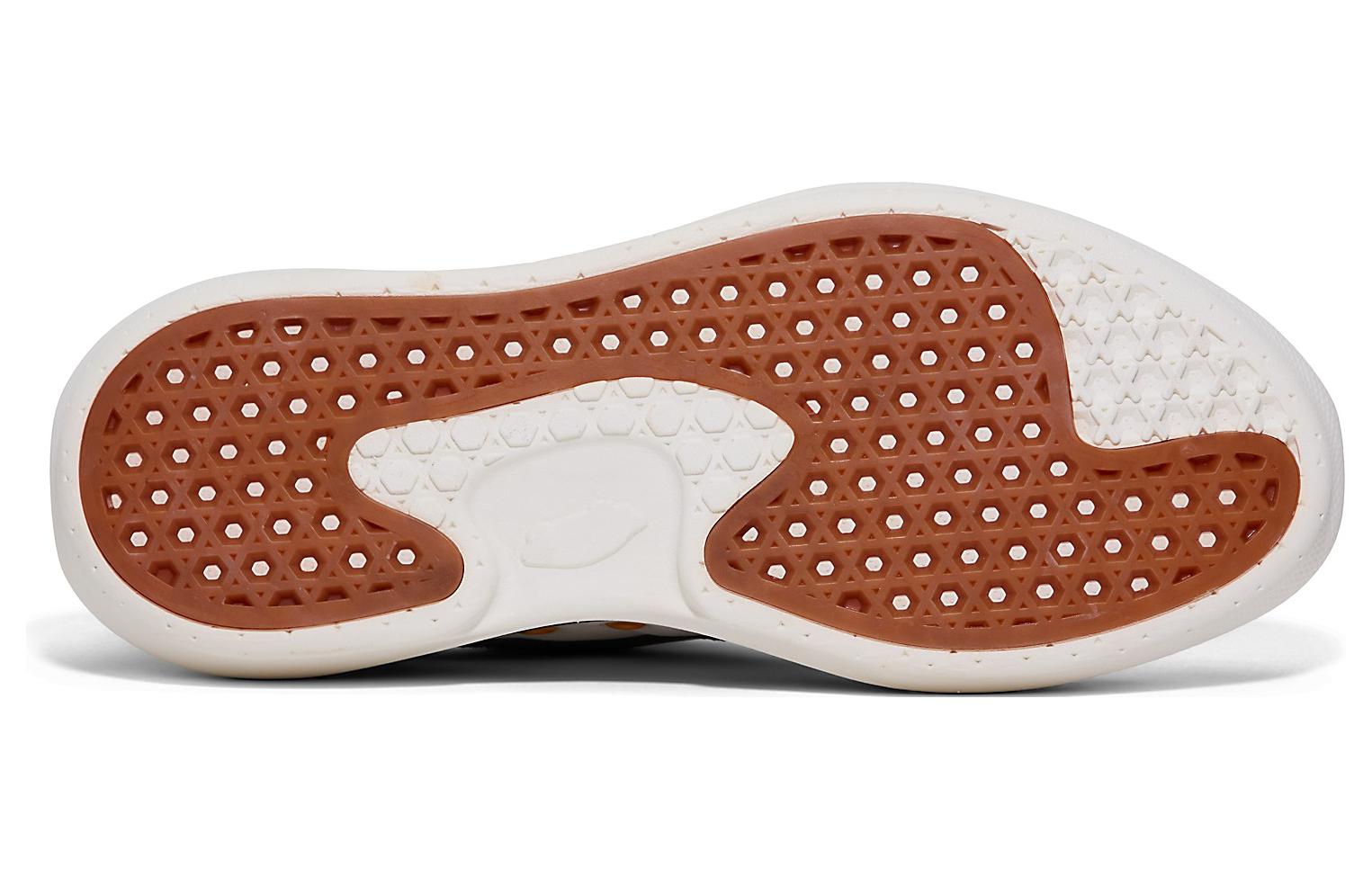 Shop Vans Old Skool Overt Plus ComfyCush '粉彩多色' VN0A4BVLBDU