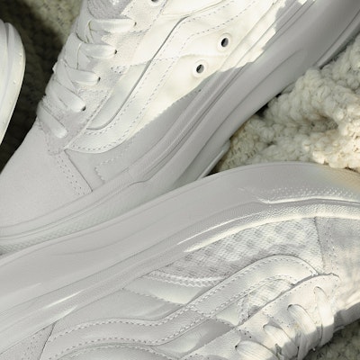 Vans Old Skool Overt Plus ComfyCush 'White Light Brown' VN0A4BVLQC5 Sizing Vans Old Skool Overt Plus ComfyCush 'White Light Brown' VN0A4BVLQC5