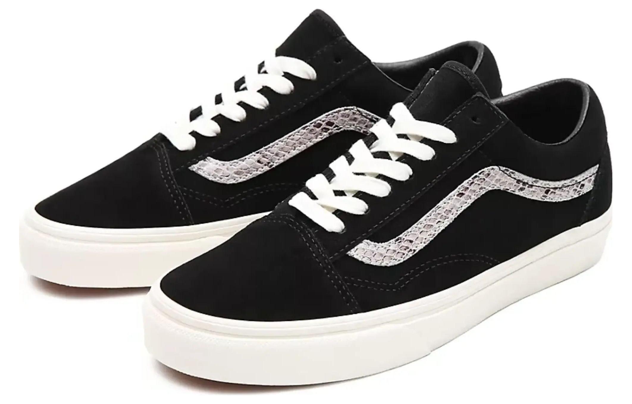 Shop Vans オールドスクール 黒 (Vans O-rusuku-ru Kuro) VN0A5AO95ZU