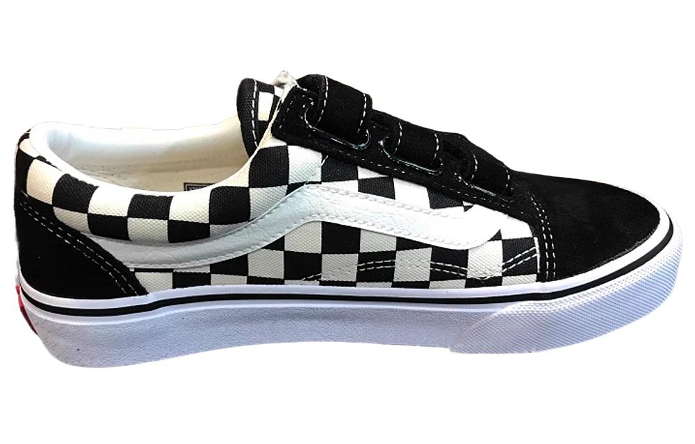 Lookbook Vans Old Skool V 'Hitam Putih' BKWECK1
