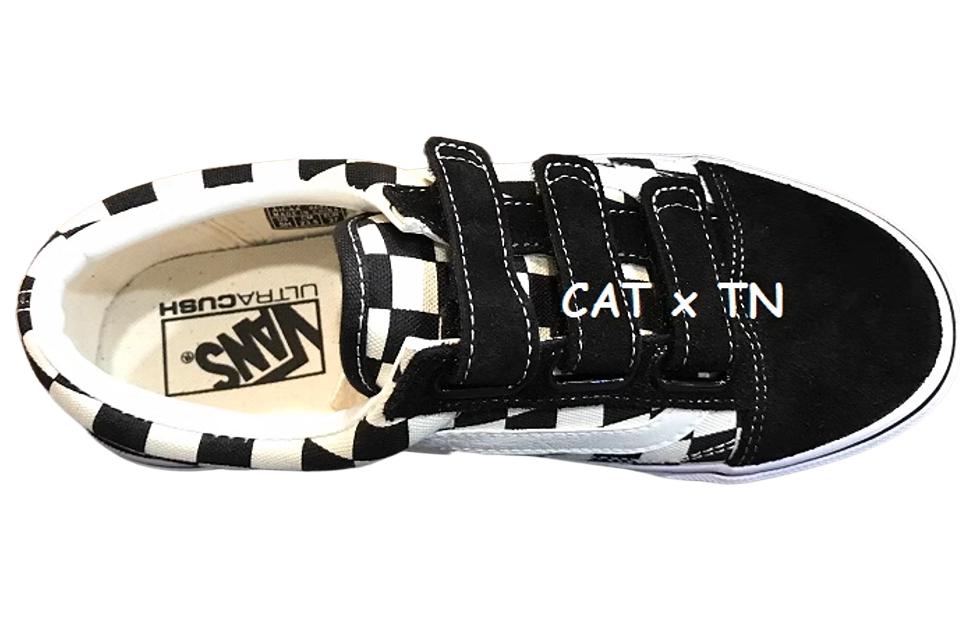 Shop Vans Old Skool V 'Hitam Putih' BKWECK1