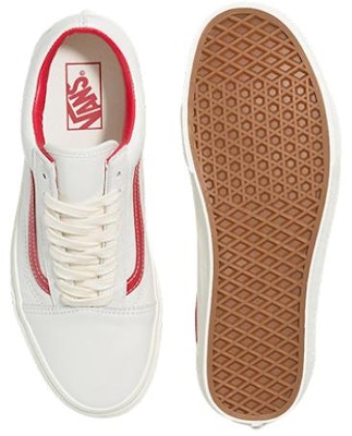 Vans Old Skool Kulit Vintage 'Putih Gading Merah' VN000CP5BDU Shop Vans Old Skool Kulit Vintage 'Putih Gading Merah' VN000CP5BDU