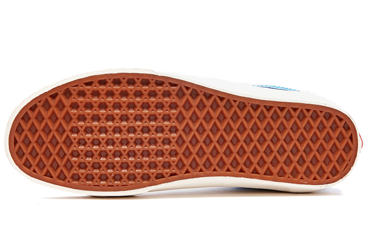 Shop Vans Old Skool VLT LX 'Bonnie Blue Marshmallow' VN0A4BVFXG0

凡斯 Old Skool VLT LX '寶藍棉花糖' VN0A4BVFXG0