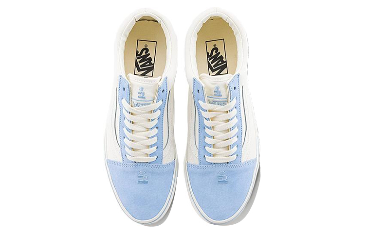 Lookbook Vans Old Skool x Tagi 'Biru Putih' VN0A5KRSCEB