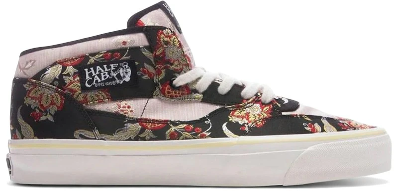 vans-otw-half-cab-33-decon-vibram-floral-black-vn-00110-eblk-1
