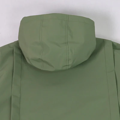 Vans 戶外休閒系列多口袋軍綠色連帽外套 男款 VN000GQEAMB Sizing Vans 戶外休閒系列多口袋軍綠色連帽外套 男款 VN000GQEAMB