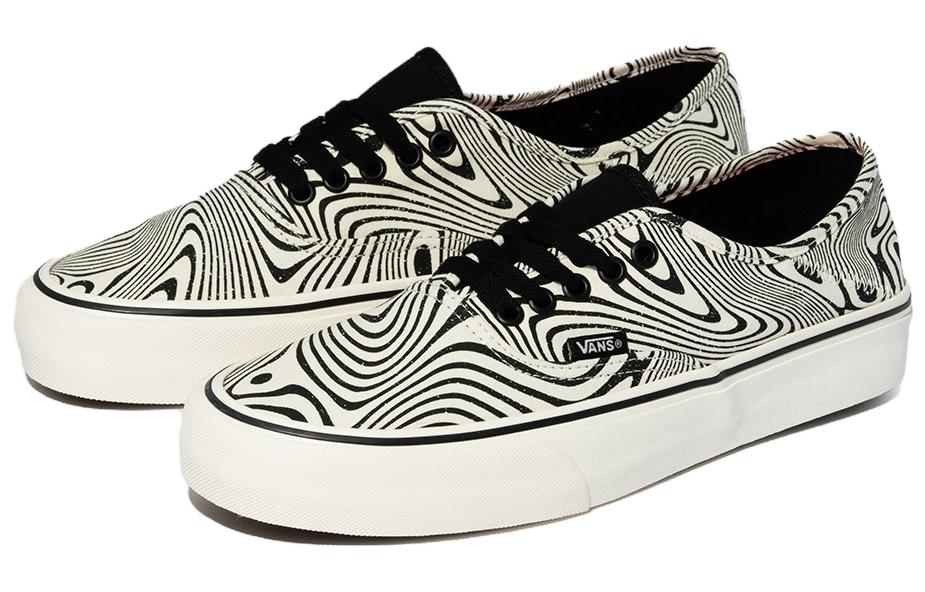 Shop Vans Authentic Vr3 Sf 防滑耐磨 低筒 滑板鞋 男女皆宜 黑白