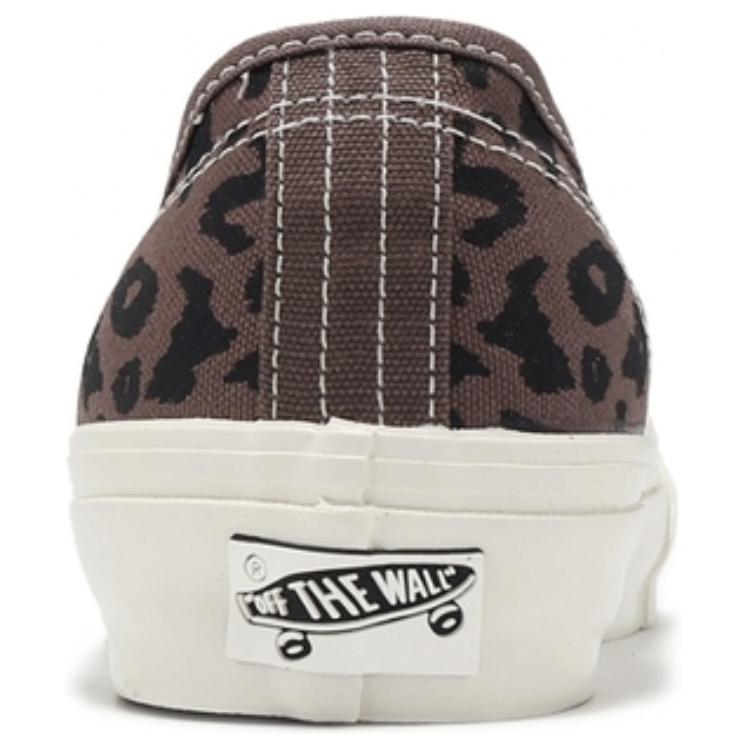 Shop Vans Premium Authentic 44 ''Luipaard'' VN000CQALPR