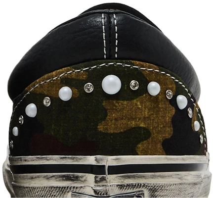 Vans LX Classic Slip-On 98 Pearlized Pack Camo Hitam VN000D9PCAK Sizing Vans LX Classic Slip-On 98 Pearlized Pack Camo Hitam VN000D9PCAK