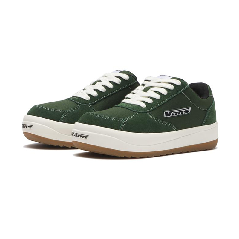 Order Vans Puppy Sneakers oleh Novelship - Sepatu Tren untuk Semua Usia. V251403006