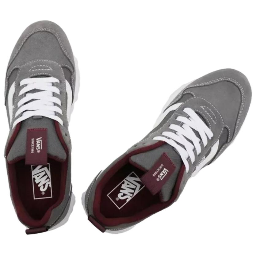 Shop Vans Range EXP 灰色休闲滑板鞋 VN0A5EDYQ35