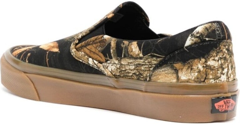 Vans Realtree Classic Slip-On 'Hitam Gum' VN0A7Q580QR Lookbook Vans Realtree Classic Slip-On 'Hitam Gum' VN0A7Q580QR