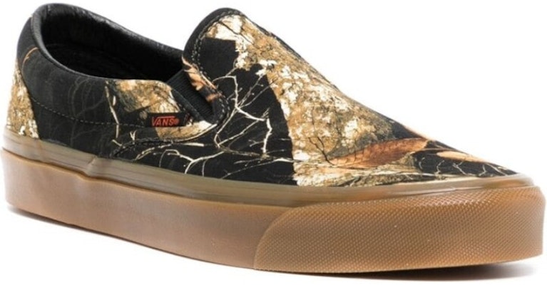 Vans Realtree Classic Slip-On 'Hitam Gum' VN0A7Q580QR Shop Vans Realtree Classic Slip-On 'Hitam Gum' VN0A7Q580QR