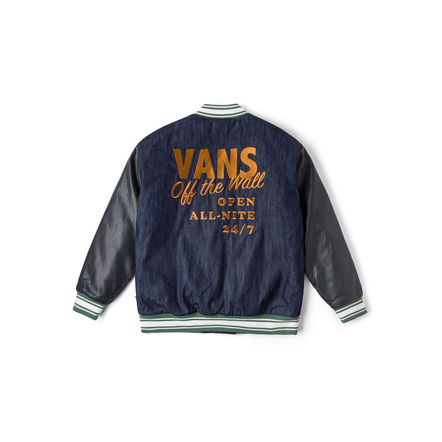 Lookbook Vans 復古休閒男女外套 深藍色 - 經典舒適學院風格 VN000KC0CRF