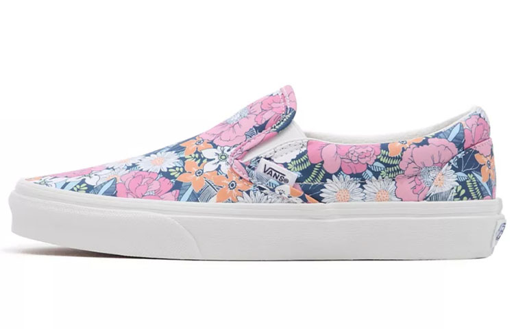 Buy ヴァンズ レトロ花柄スリッポン ピンク/ブルー VN0A5JMHB0G