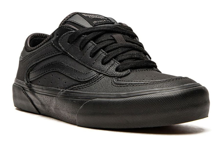 Order Vans Rowley 'Hitam Pekat' VN0A5KQTBKA
