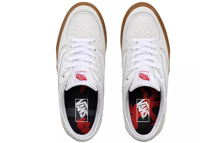 Shop Vans Rowley Classic 低筒 滑板鞋 男女款 白棕色