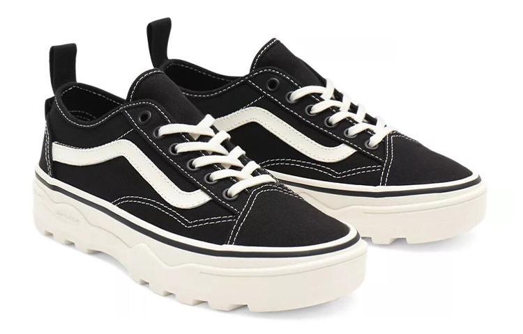 Shop Vans Sentry Old Skool ''Nero Marshmallow'' VN0A5KR3VQE