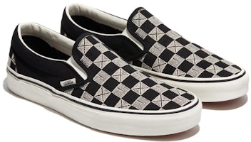 Vans Slip On Checkerboard Jahitan Klasik 'Abu-Abu Hitam' VN000BVZCJJ Lookbook Vans Slip On Checkerboard Jahitan Klasik 'Abu-Abu Hitam' VN000BVZCJJ