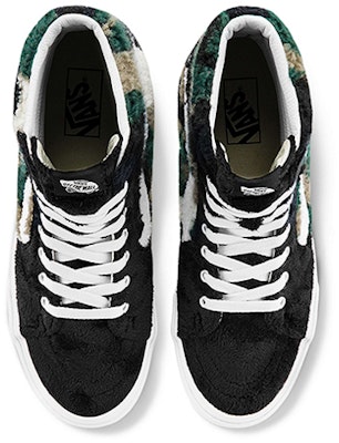 Vans Sk8-Hi '迷彩羊羔绒' 高帮鞋 VN0A5JMJA58 Lookbook Vans Sk8-Hi '迷彩羊羔绒' 高帮鞋 VN0A5JMJA58