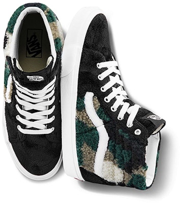 Vans Sk8-Hi '迷彩羊羔绒' 高帮鞋 VN0A5JMJA58 Shop Vans Sk8-Hi '迷彩羊羔绒' 高帮鞋 VN0A5JMJA58