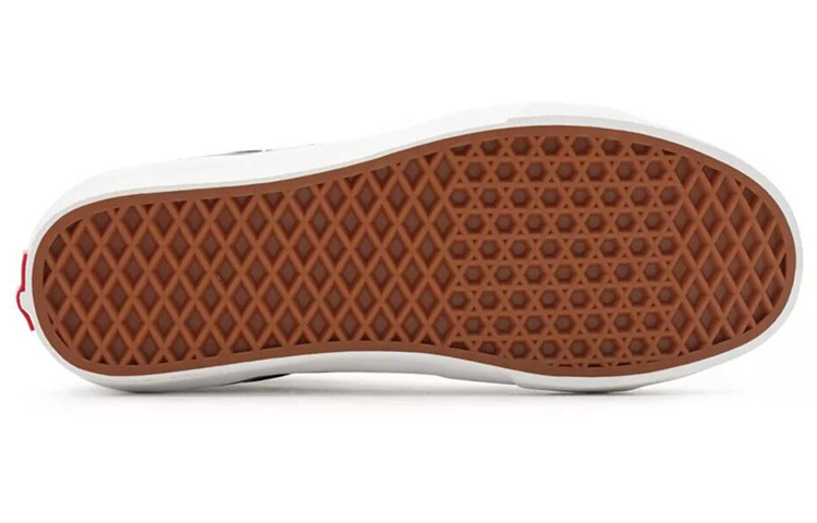 Shop Vans Sk8-Hi 'Logo Vans Keseluruhan - Hitam' VN0A32QGQW7