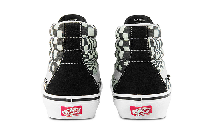 Purchase 万斯 SK8-HI 黑白棋盘格高帮鞋 VN0A5FCC9CU