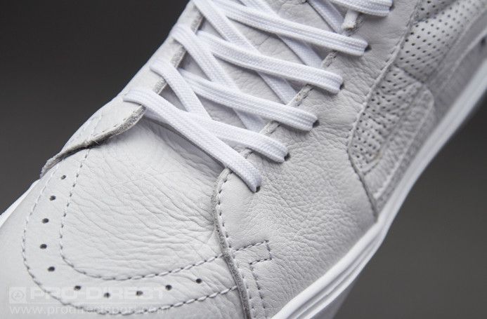 Lookbook バンズ スケートハイ ライト (ホワイト) VN-0XE4FJJ