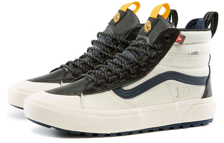 Lookbook Vans SK8-HI MET-2 '黑白' VN0A5HZZA5P