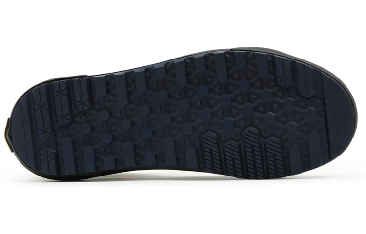 Shop Vans Sk8-Hi MTE-1 '校隊黑' VN0A5HZYA5O