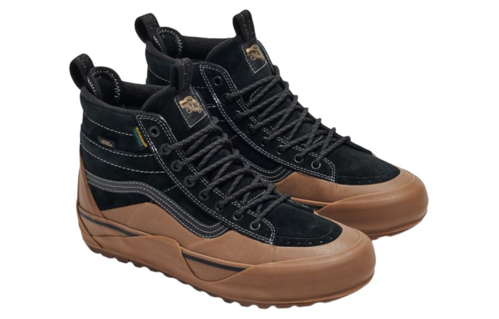 Order Vans Sk8-Hi MTE-2 'Dip - Negro Goma' VN0009QKB9M