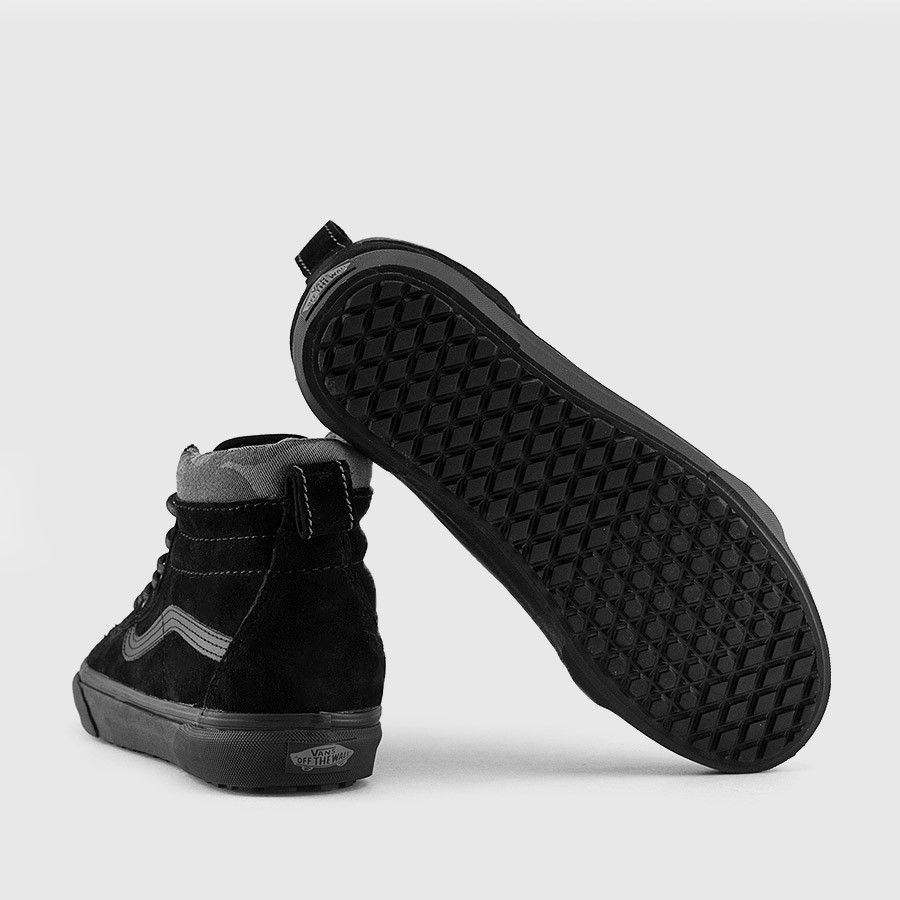 Lookbook Vans Sk8-Hi MTE 'Hitam' VN000XH4JUB