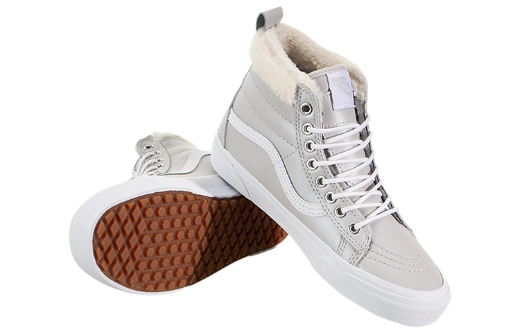 Shop ヴァンズ Sk8-Hi MTE メタリックシルバー VN0A33TXUC6