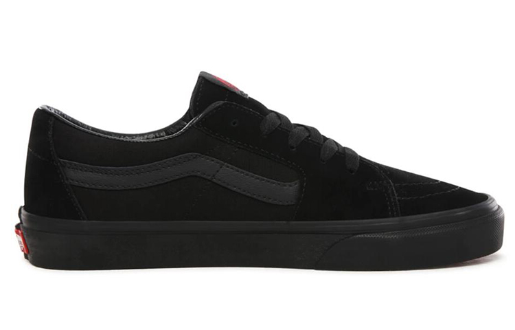 Lookbook Vans Sk8-Low ''Noir'' VN0A4UUKENR